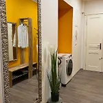 Prague's Hidden Pearl Appartamento Praga